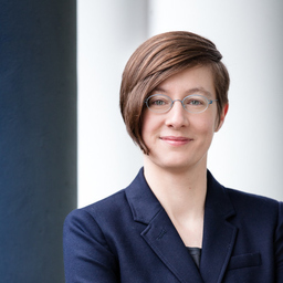 Dr. Lisa Hagenau