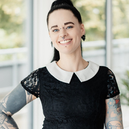 Nadine Klause
