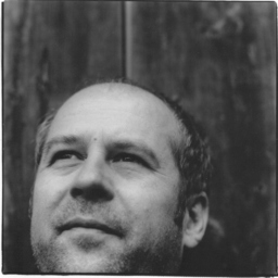 Dr. Bernd Flessner