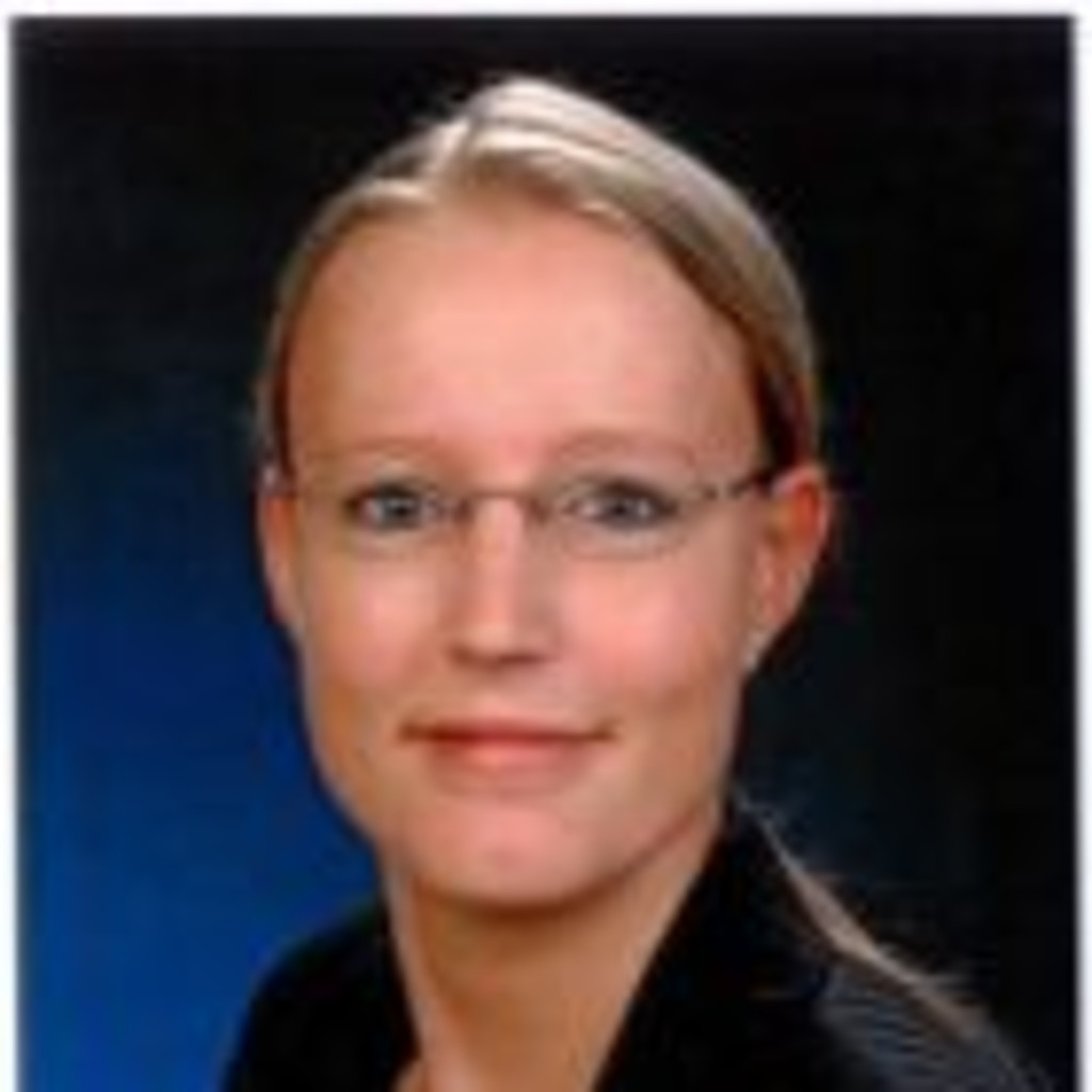kirsten-milde-senior-property-manager-cushman-wakefield-xing