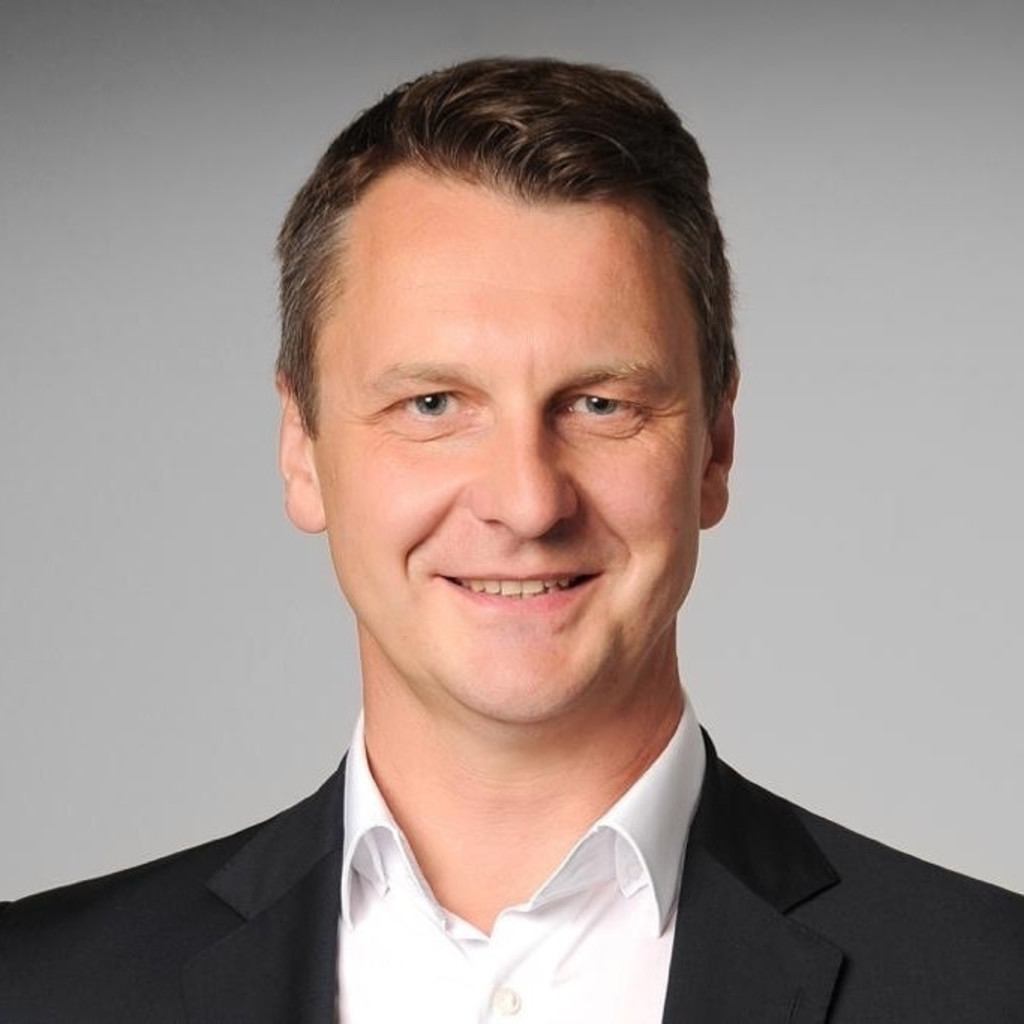 Jörg Johannes Schuster Chief Commercial Officer (CCO) EMVIA LIVING