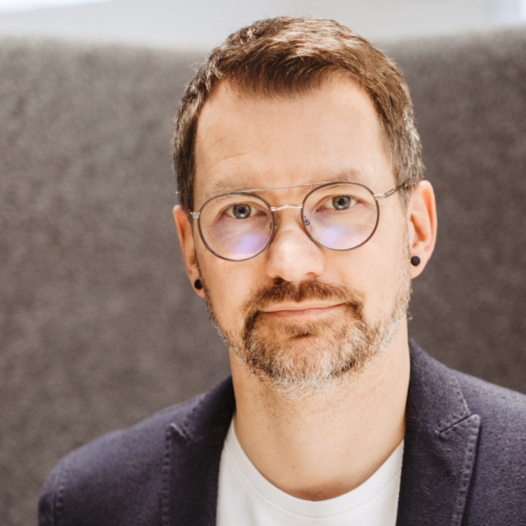 Fabian Lenz UX / UI Lead HUKCOBURG Versicherungsgruppe XING