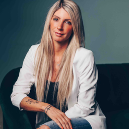 Anni Besiroglu 's profile picture