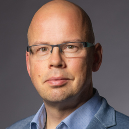 Dr. Carsten Staehly
