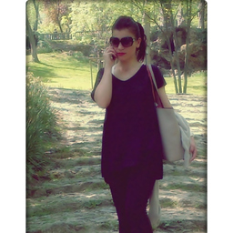 Esra Nalan Ak
