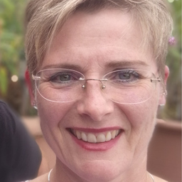 Elke Straus