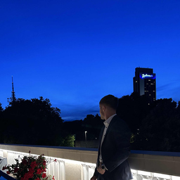 Julian Louis Kirschninck