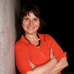 Dr. Nicole Strauss