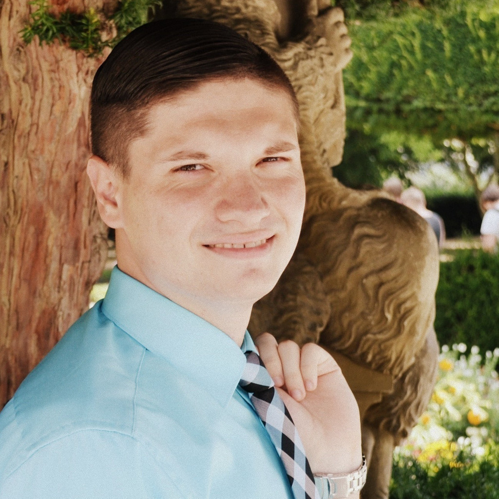Alexej Tomin - Kundenbetreuer / Underwriter Sach-Industrie - R+V ...