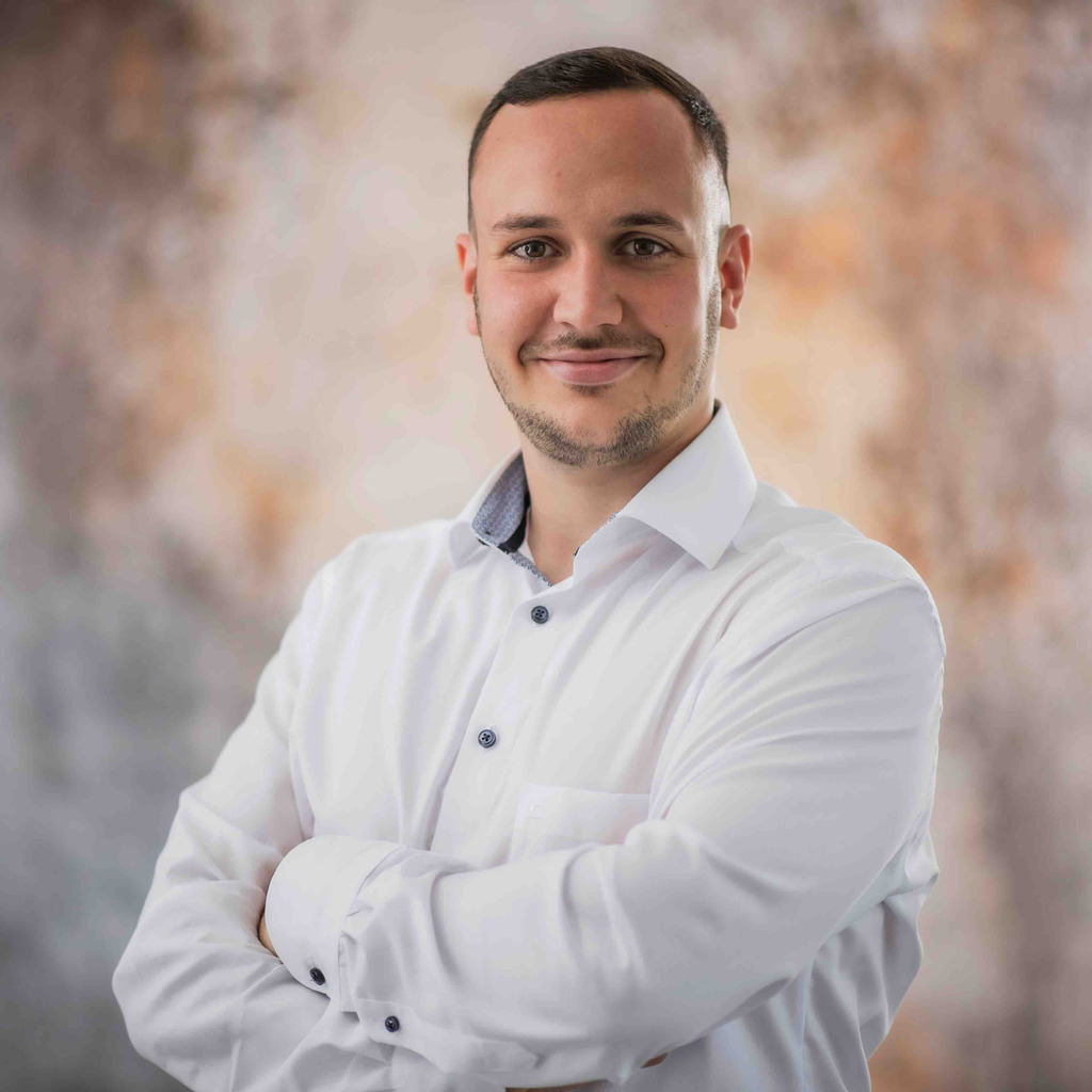 Aaron Klos Industriekaufmann Wayand AG XING