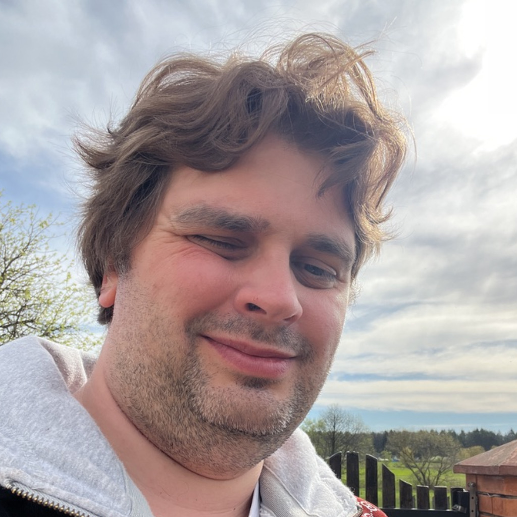 Mykhailo Gavrylov Senior Data Engineer DASH Financial Technologies