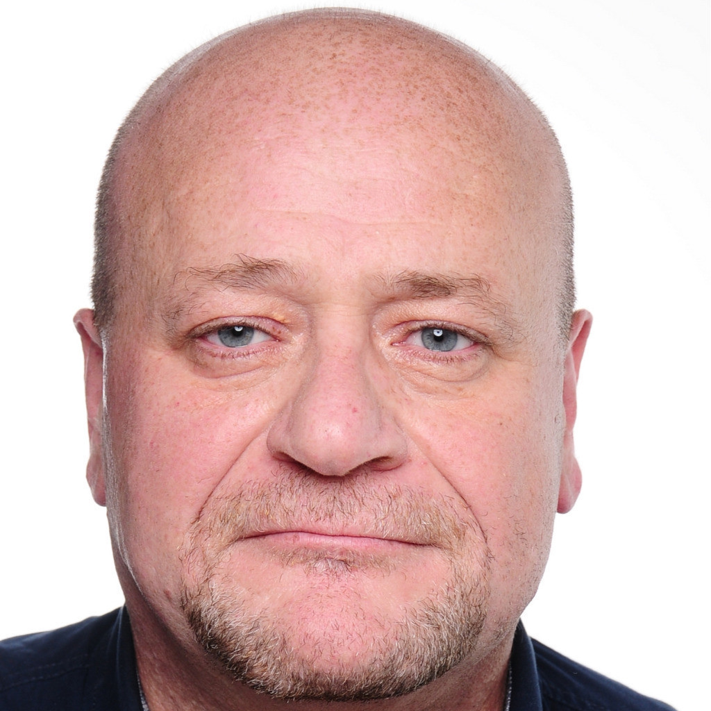 Dr. Bassam Issa Microelectronics Slovak University of Technology in