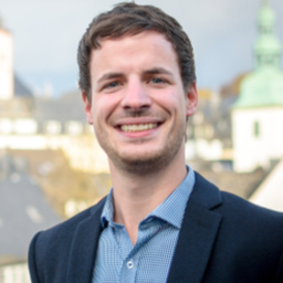 Dr. Henrik Freude