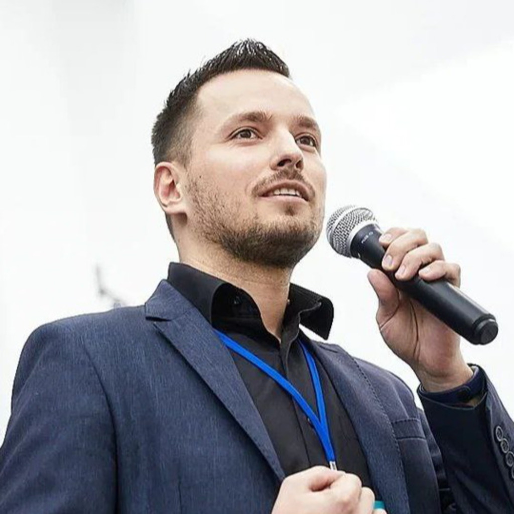 Maxim nikitin frontend developer practicum by yandex xing