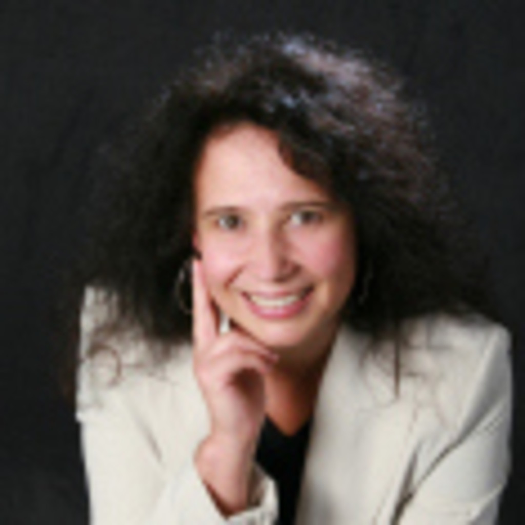 Dr. Maria Martinez Director Mobile Phone BWI GmbH XING