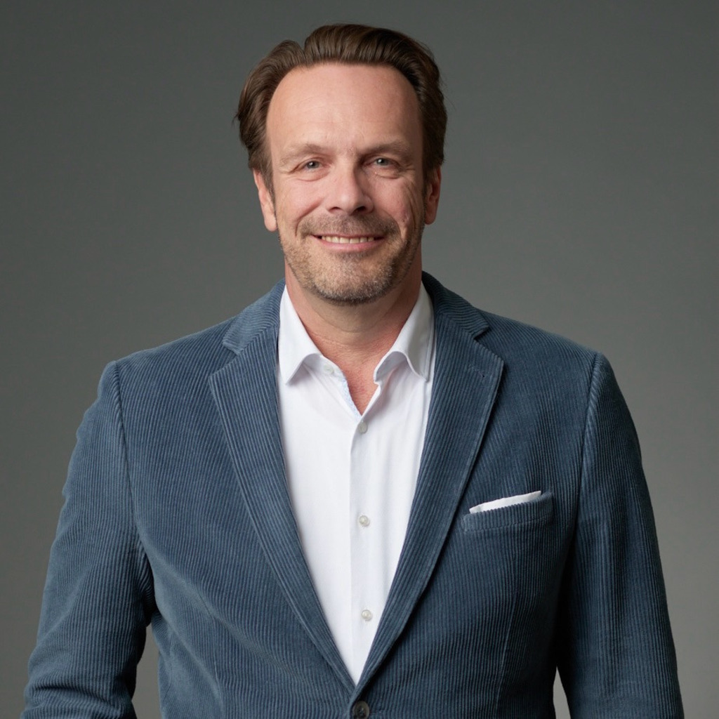 Dirk Könen Deputy CEO I Customer & Business Management Consors