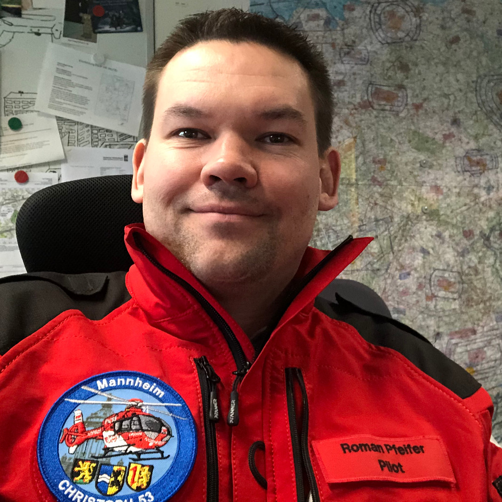 Roman Pfeifer Pilot DRF Stiftung Luftrettung gemeinnützige AG XING