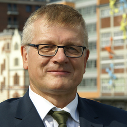 Dr. Markus Giemza