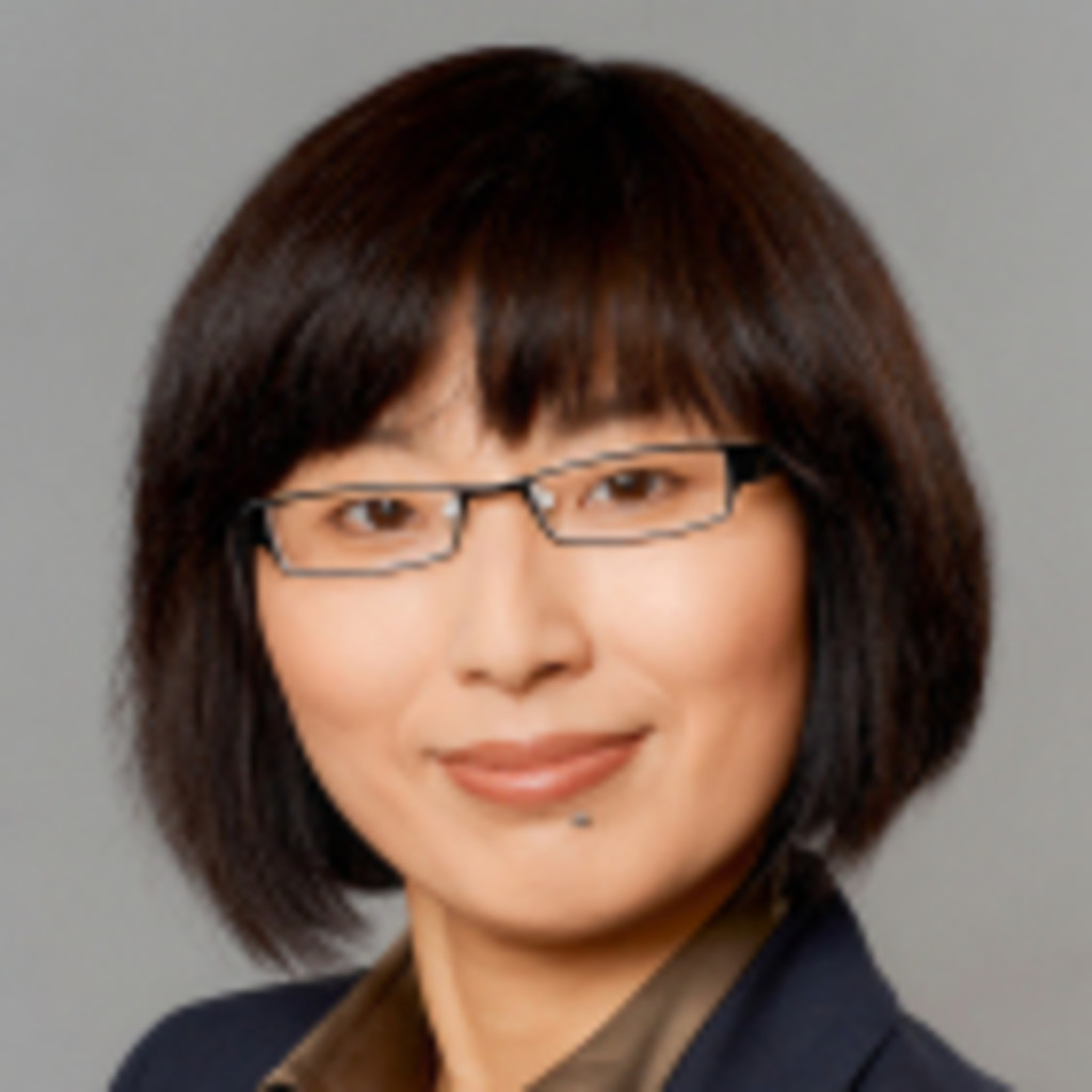 Lu You Analystin Deutsche Bank XING