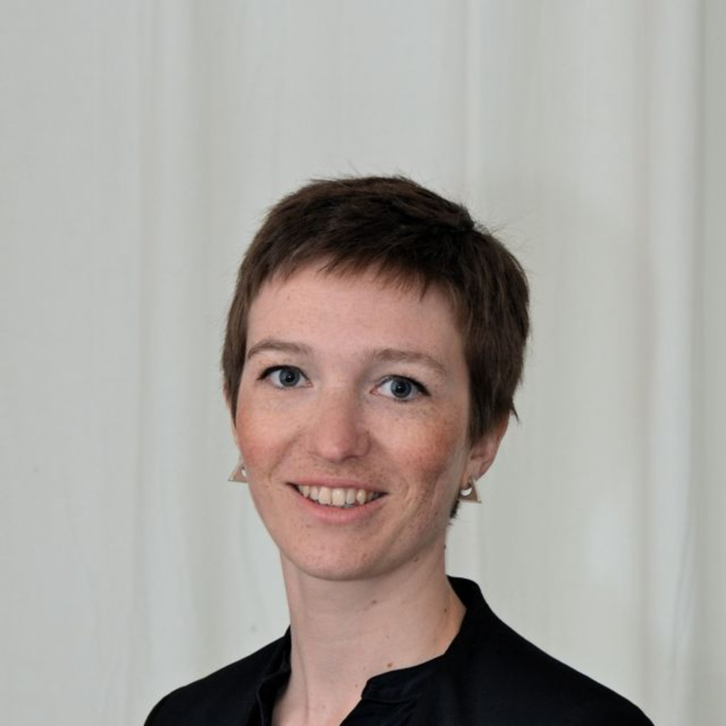 Amelie Brune - Assistentin der Geschäftsführung - Deutsch-französisches ...