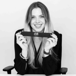 Ksenia Poganiatz 