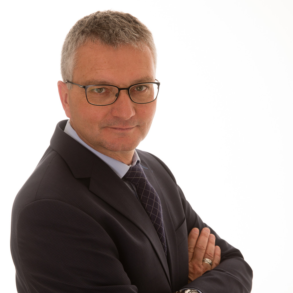 Hansruedi Schweizer Marktverantwortlicher u. Finanzen XING