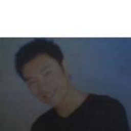 强 李
