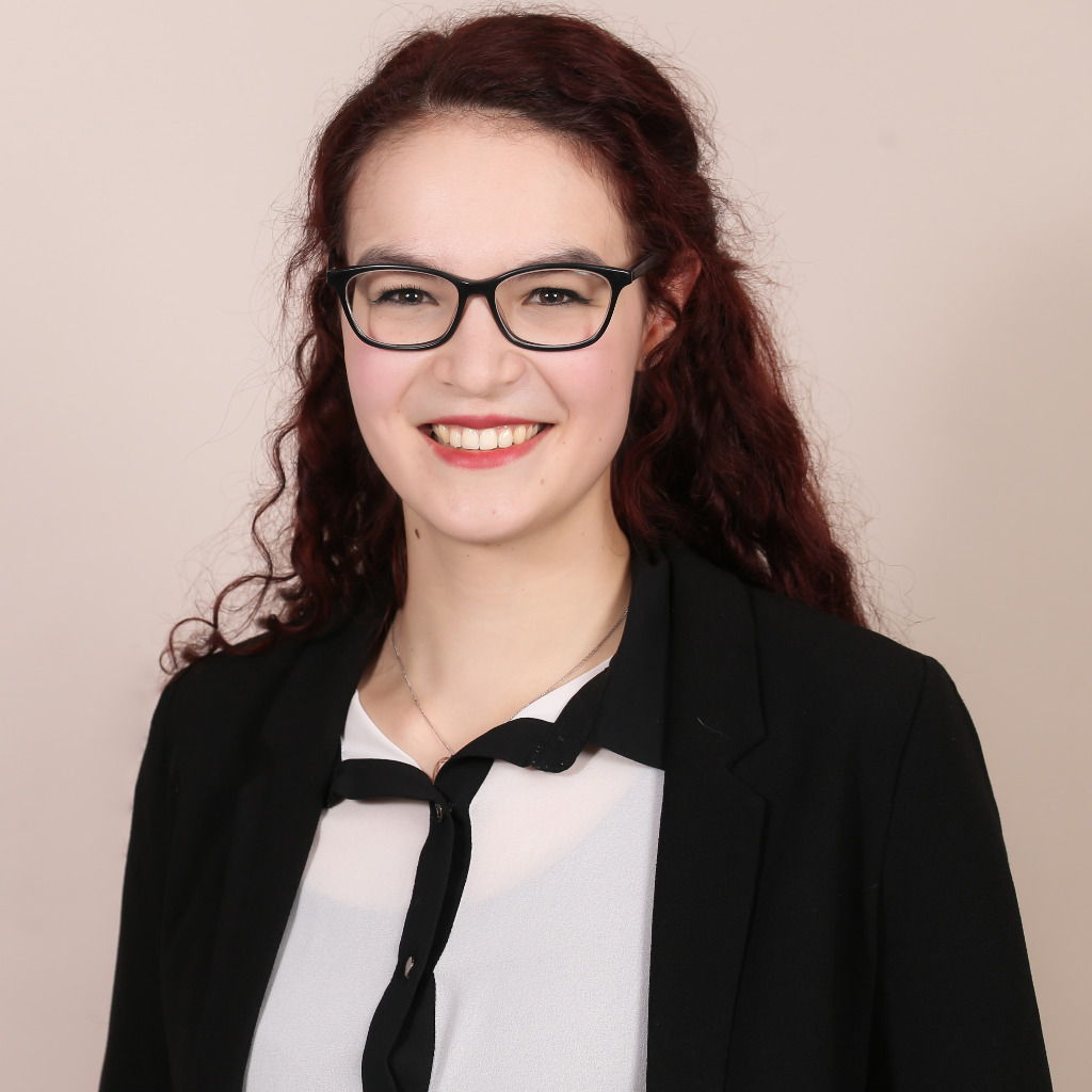 Leona Bischof HR Development Specialist Deutsche Glasfaser Leona Bischof HR Development Specialist Deutsche Glasfaser