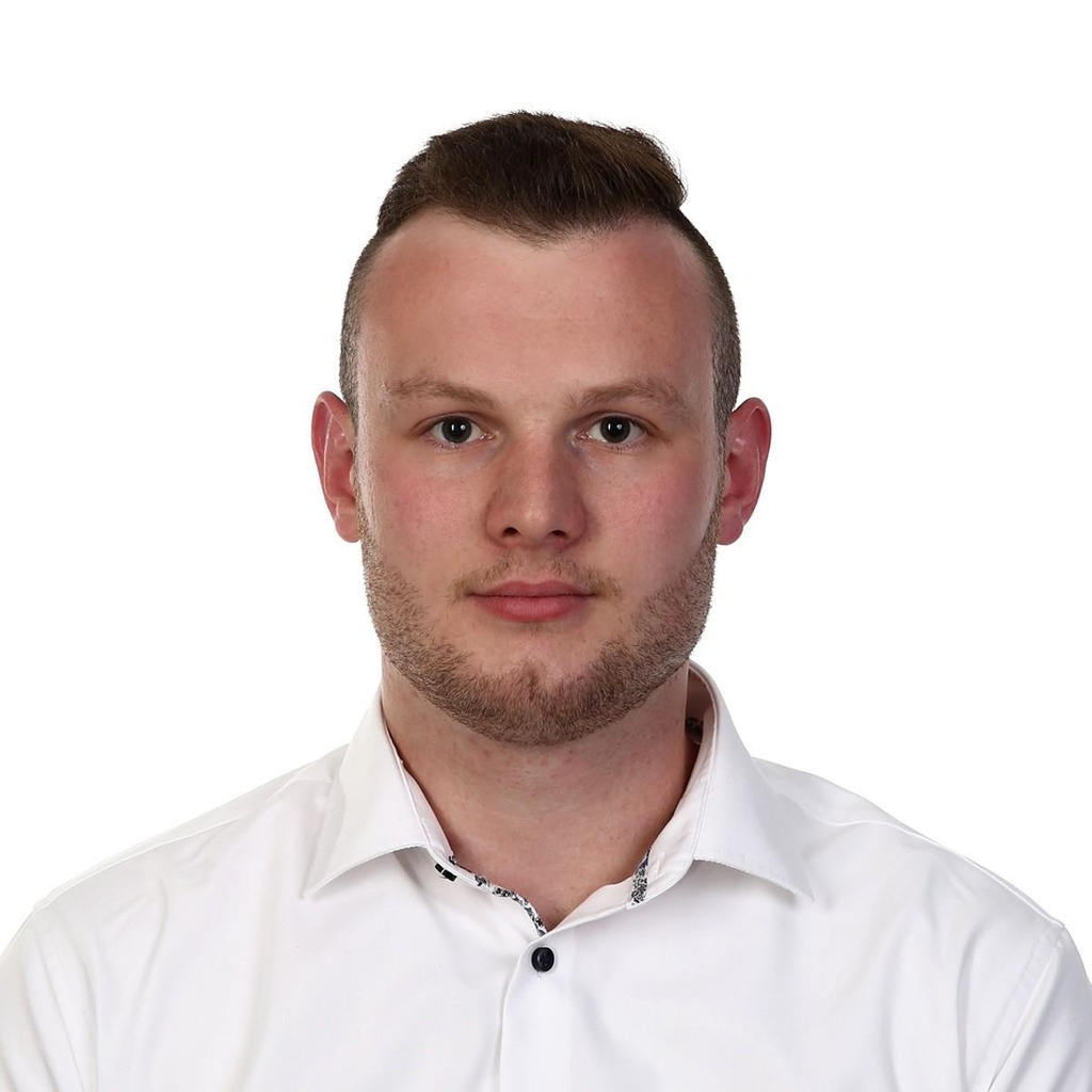 Simon Smolinski Industriemechaniker Becker SonderMaschinenbau GmbH