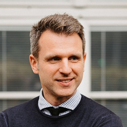 Dr. Joss Steinke