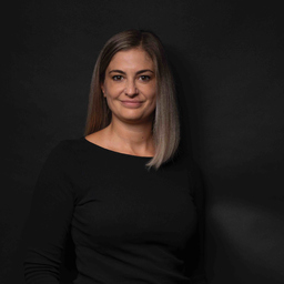Nicolette Neupert