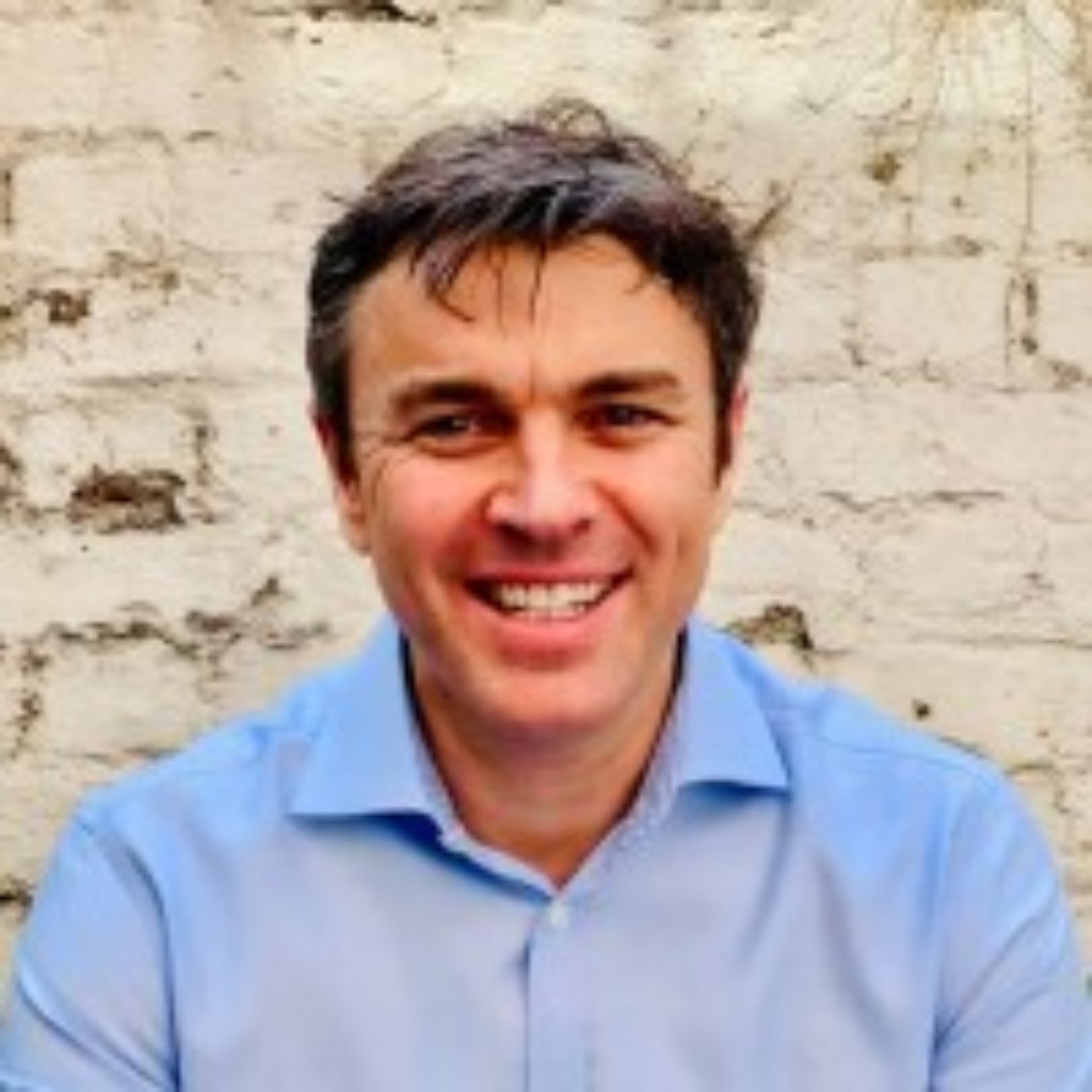 Byron Hill Director Posfin Capital XING