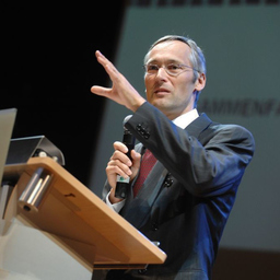 Dr. Martin Holland