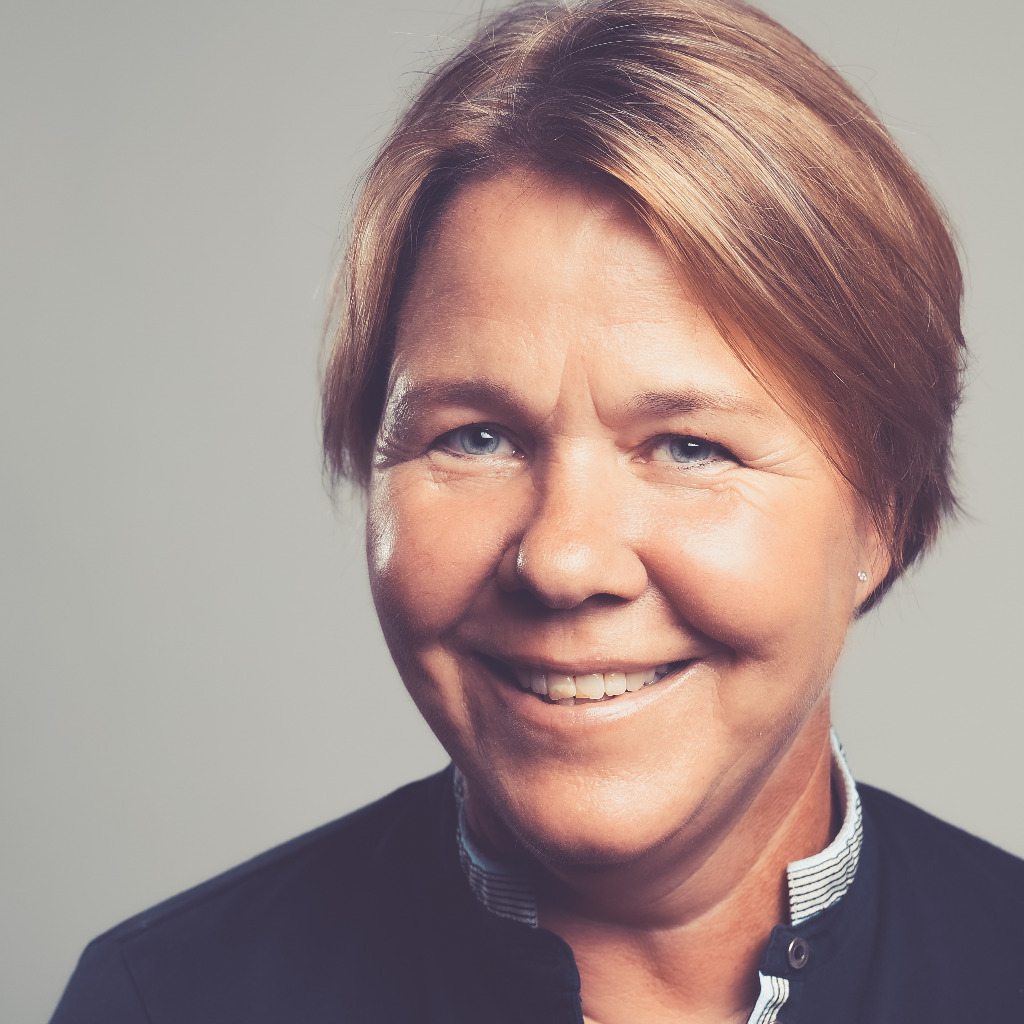 Katja Schwarz SAP FirstLevelSupport Lehmann & Voss & Co. KG XING Katja Schwarz SAP FirstLevelSupport Lehmann & Voss & Co. KG XING