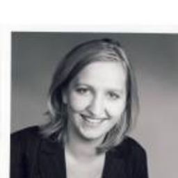 Dr. Julia Woywod