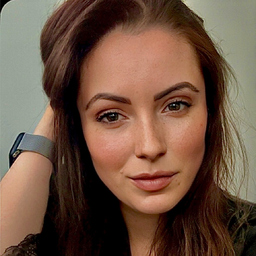 Szabina Sziklavári