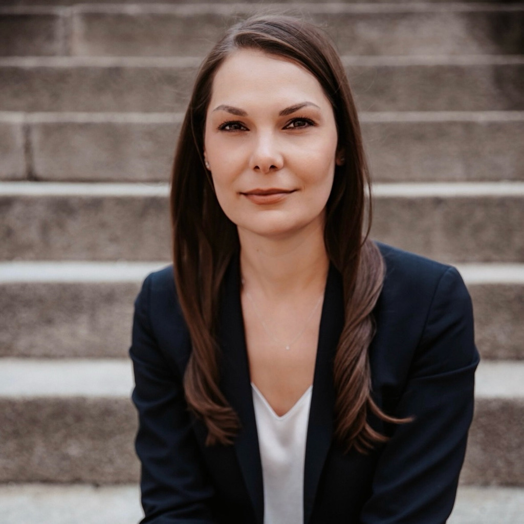 Pia Söder Relationship Manager AURETAS family trust GmbH XING