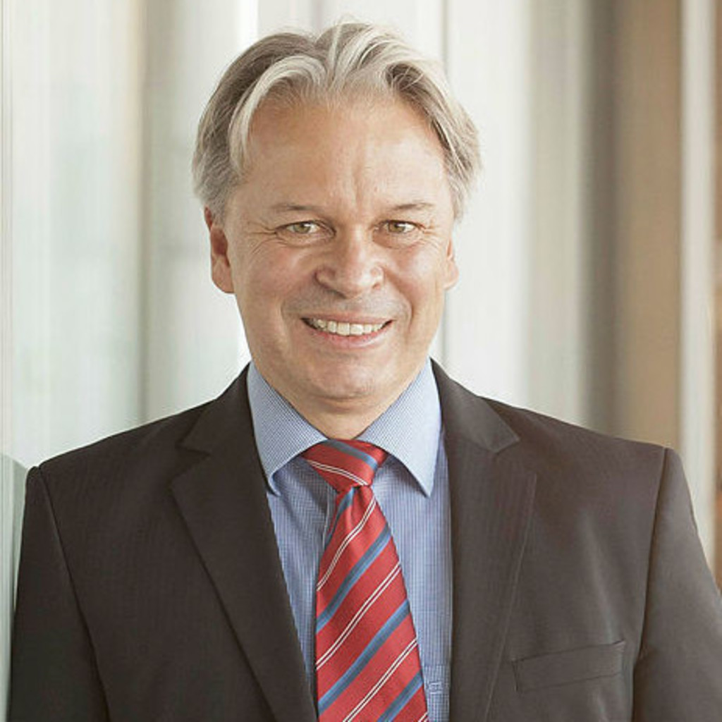 Andreas Kempf Associate Director PATRIZIA Immobilien AG XING