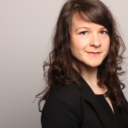 Dr. Julia Wolowski