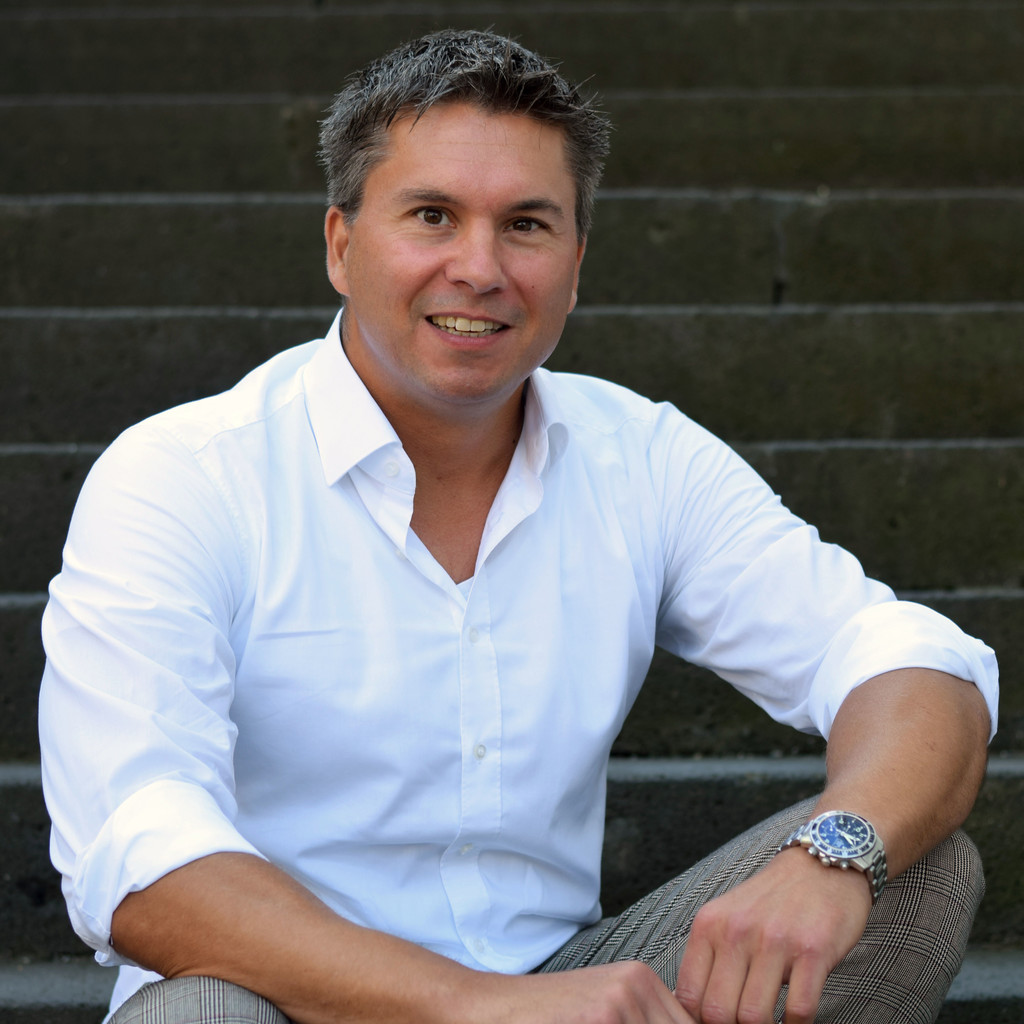 Oliver Kunz Sales Director DACH Pyroguard XING