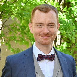 Dr. Christian Caspari
