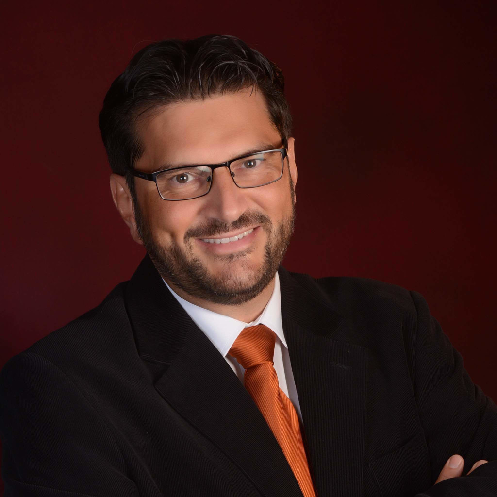 Mag. Jonas Zenhäusern Unternehmer APINATURA XING