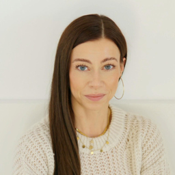 Claudia Overhage