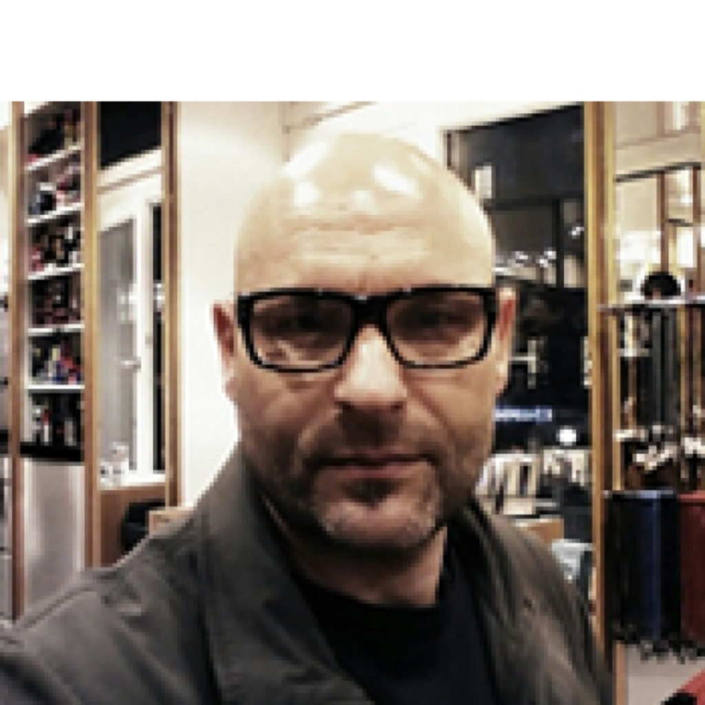 Thomas Walter Owner / Interaction Designer (Freelancer) XING