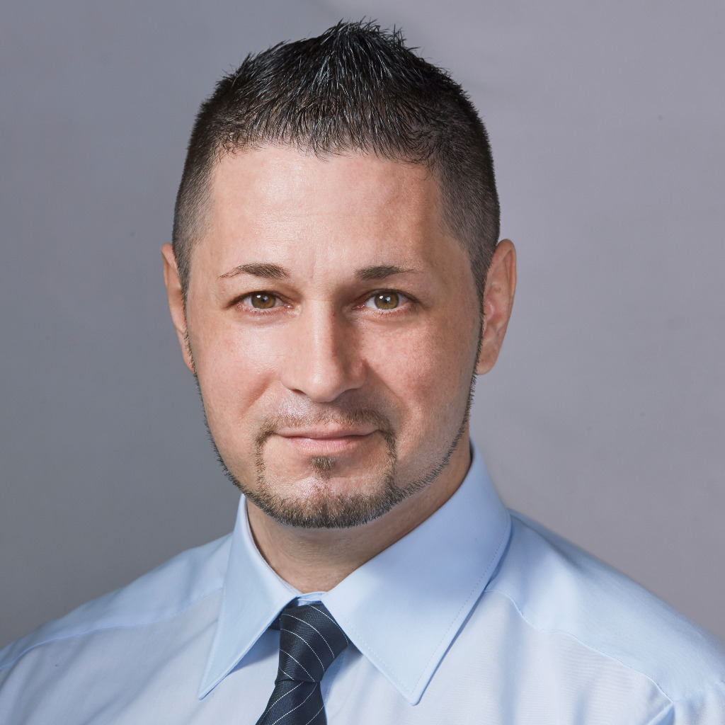 Dipl.Ing. Brigante Giuseppe Leiter der Abteilung SFIndustrie. und