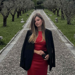 Juli Nikolaenko