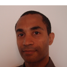 Dr. Laurent Piau