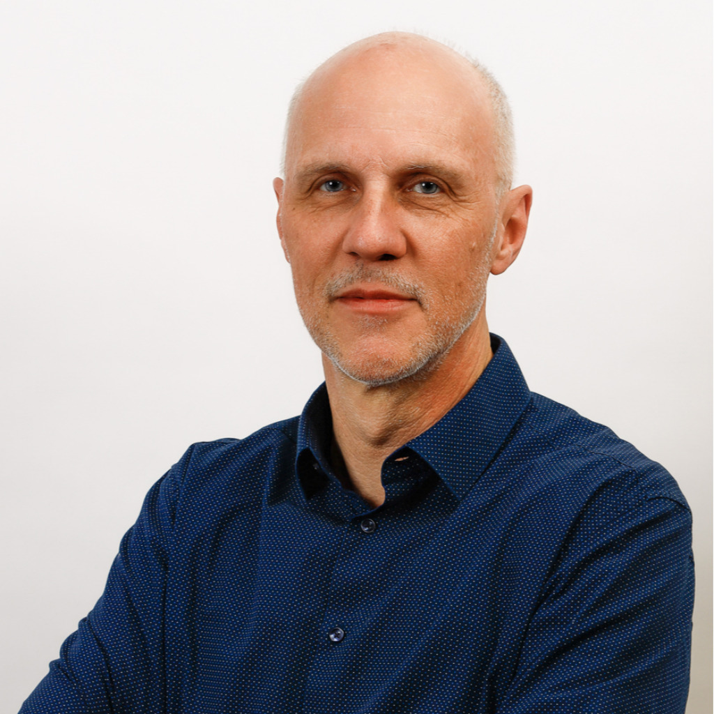 Michael Frey Information Technology Technical Consultant DAMOVO XING