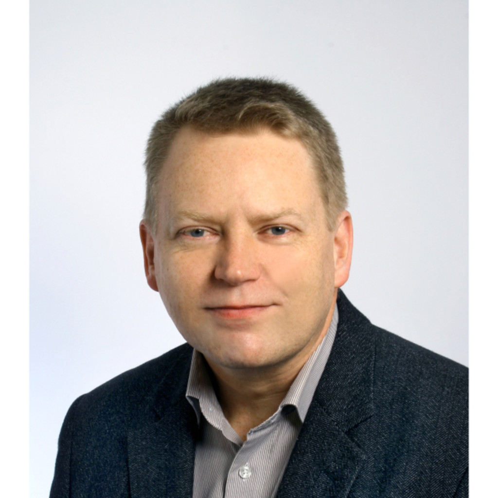 Dipl.Ing. Stephan Heyns Software and Database Developer Heyns IT