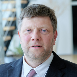 Dr. Thomas Veit